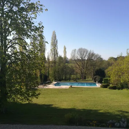 Domaine De Rateau Bed & Breakfast *