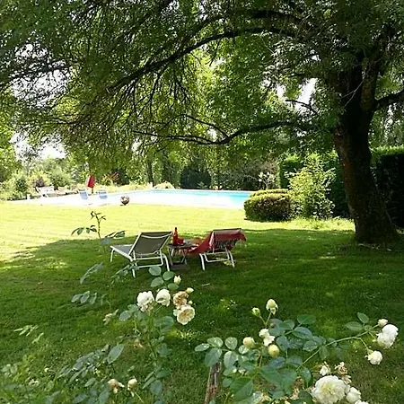 Domaine De Rateau 4*