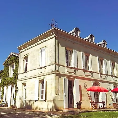Bed & Breakfast Domaine De Rateau 4*